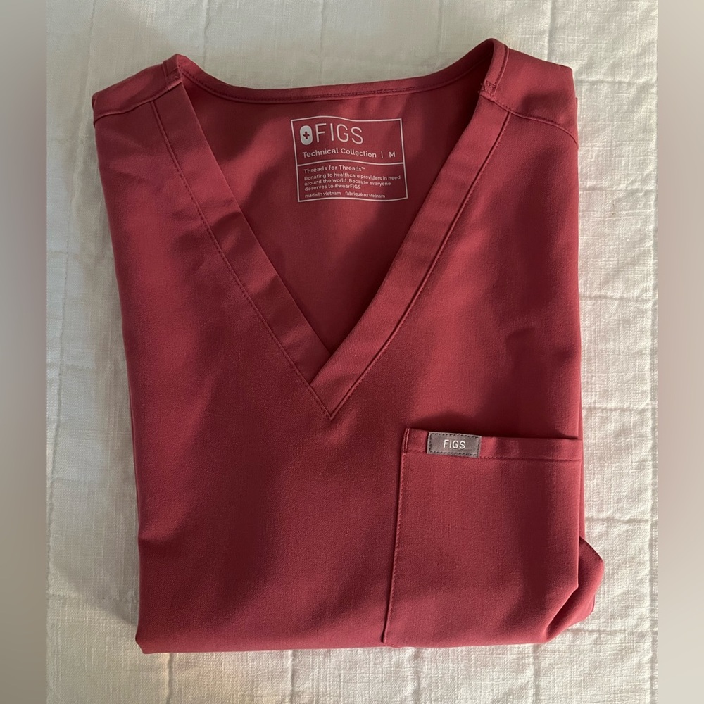Figs Scrub Top